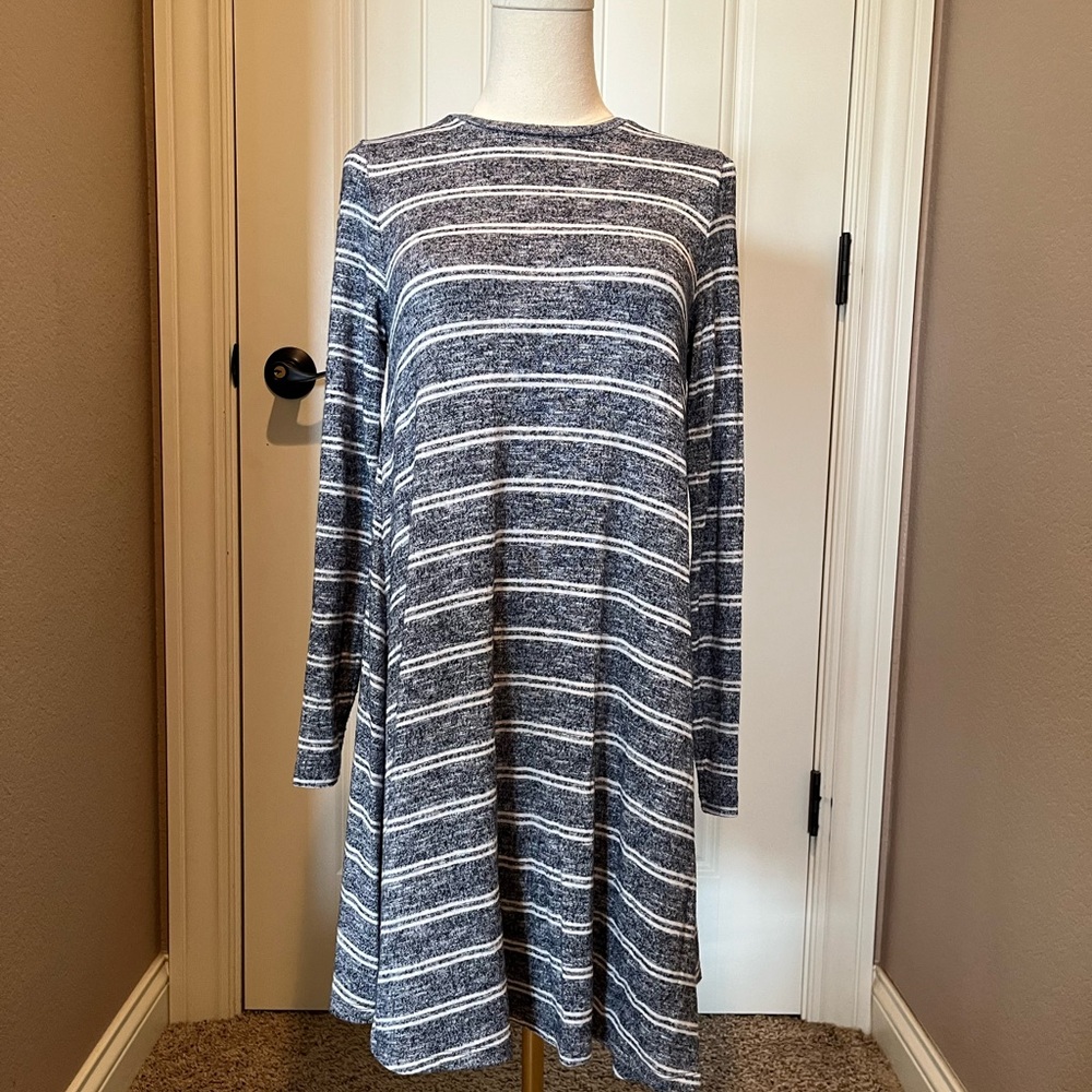 Lou & Grey Blue and White Striped Long Sleeve Dress